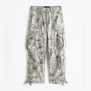 Abercrombie Ultra Baggy White Camouflage Cargo Pants
